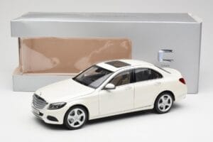 Mercedes C-Class W205 Diamond Weiß Metallic Norev 1:18 B66960256 Metall — Bild 8 von 8