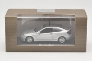 Mercedes C-Class W203 Sport Coupe Silber Minichamps 1:43 B66961916 Metall — Bild 4 von 4