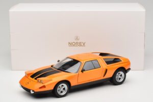 Mercedes C111 II White Autumn Metallic Norev 1:18 183050 Metall — Bild 10 von 10