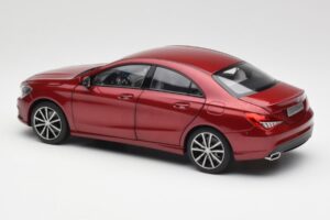 Mercedes CLA C117 Designo Patagonia Rot Metallic Norev 1:18 B66960131 Metall — Bild 7 von 8