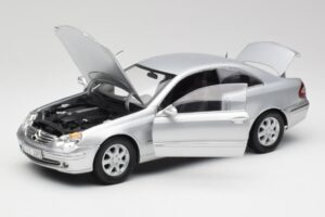Mercedes CLK 500 C209 Silber Kyosho 1:18 B66962144 Metall — Bild 2 von 8