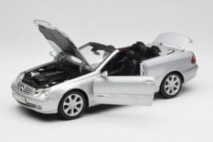 Mercedes CLK 500 Cabriolet Elegance A209 Silber Kyosho 1:18 B66962172 Metall — Bild 2 von 8