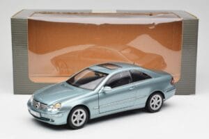Mercedes CLK 500 W209 Hellblau Metallic Kyosho 1:18 B66962192 Metall — Bild 8 von 8