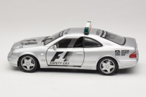 Mercedes AMG CLK 55 F1 Safety Car Maisto 1:18 B66005234 Metall — Bild 3 von 6