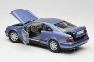 Mercedes CLK C208 Lila Anson 1:18 30330 Metall — Bild 5 von 8