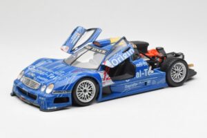 Mercedes CLK GTR #12 Original Teile FIA GT 1999 Maisto 1:18 56036 Metall — Bild 2 von 7