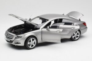 Mercedes CLS C218 Designo Alubeam Titanium Norev 1:18 B66961298 Metall — Bild 2 von 8