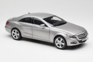Mercedes CLS C218 Designo Alubeam Titanium Norev 1:18 B66961298 Metall — Bild 6 von 8