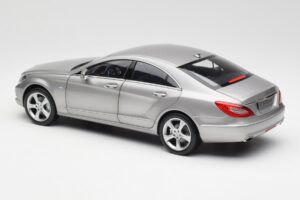 Mercedes CLS C218 Designo Alubeam Titanium Norev 1:18 B66961298 Metall — Bild 7 von 8