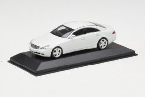 Mercedes CLS-Class C219 Linea Weiß Minichamps 1:43 436034300 Metall — Bild 2 von 4