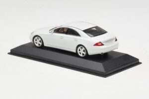 Mercedes CLS-Class C219 Linea Weiß Minichamps 1:43 436034300 Metall — Bild 3 von 4