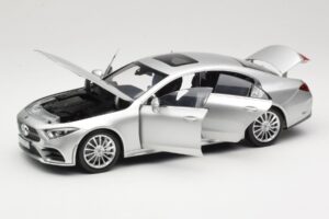 Mercedes CLS C257 Silber Norev 1:18 183489 Metall — Bild 2 von 8