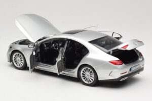 Mercedes CLS C257 Silber Norev 1:18 183489 Metall — Bild 5 von 8