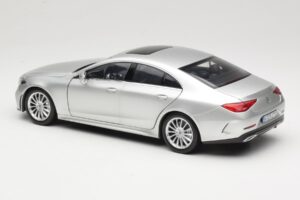 Mercedes CLS C257 Silber Norev 1:18 183489 Metall — Bild 7 von 8