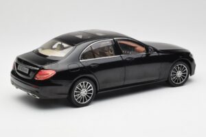 Mercedes E-Class W213 Obsidian Schwarz iScale 1:18 B66960380 Metall — Bild 3 von 8