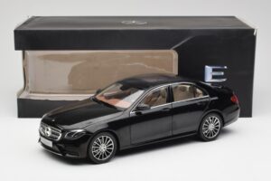 Mercedes E-Class W213 Obsidian Schwarz iScale 1:18 B66960380 Metall — Bild 8 von 8