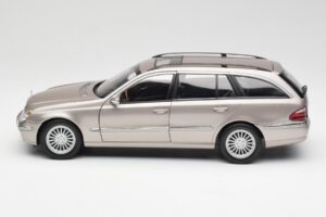 Mercedes E320 CDI W210 T-Modell Cubanite Silber Kyosho 1:18 B66962188 Metall — Bild 4 von 8