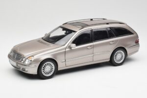 Mercedes E320 CDI W210 T-Modell Cubanite Silber Kyosho 1:18 B66962188 Metall