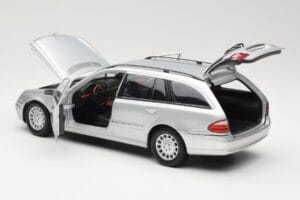 Mercedes E320 T-Modell S210 Elegance Silber Kyosho 1:18 B66962166 Metall — Bild 5 von 8