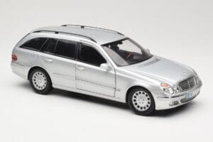 Mercedes E320 T-Modell S210 Elegance Silber Kyosho 1:18 B66962166 Metall — Bild 6 von 8
