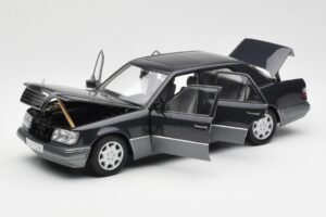 Mercedes E320 W124 Nautik Blau Metallic Dealer Edition AUTOart 1:18 B66040508 Metall — Bild 2 von 8