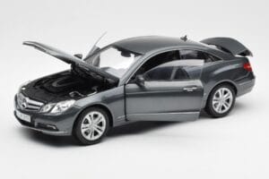 Mercedes E500 C207 Coupe Tenoric Grau Norev 1:18 183540 Metall — Bild 2 von 8