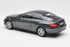 Mercedes E500 C207 Coupe Tenoric Grau Norev 1:18 183540 Metall — Bild 7 von 8