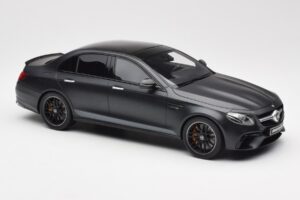 Mercedes AMG E63 S W213 Edition 1 Night Schwarz GT Spirit 1:18 B66963111 Resin — Bild 4 von 6