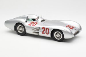 Mercedes W196 Streamliner #20 K. Kling French GP 1954 CMC 1:18 M-128B Metall — Bild 4 von 6