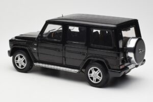 Mercedes G 500 W463 Schwarz Dealer Edition AUTOart 1:18 B66962143 Metall — Bild 7 von 8
