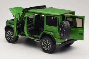 Mercedes G 63 AMG 4x4 Squared Green Hell Magno Almost Real 1:18 820821 Metall — Bild 5 von 8