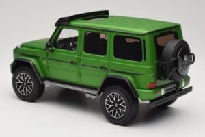 Mercedes G 63 AMG 4x4 Squared Green Hell Magno Almost Real 1:18 820821 Metall — Bild 7 von 8