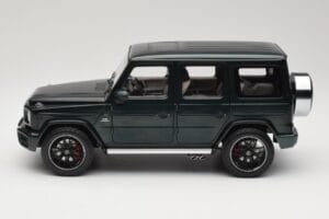 Mercedes G 63 AMG W463 Green Metallic Minichamps 1:18 110037066 Metall — Bild 4 von 8
