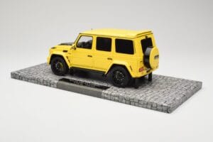 Mercedes Brabus 850 6.0 Widestar G63 W463 Electric Beam Yellow Minichamps 1:18 107032402 Metall — Bild 5 von 6