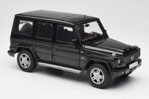 Mercedes G-Class G 500 W463 Smaragd Black Metallic AUTOart 1:18 76101 Metall — Bild 6 von 8