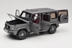 Mercedes G-Class G500 W463A Designo Platinum Magno Minichamps 1:18 B66960811 Metall — Bild 2 von 8