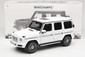 Mercedes G-Class G 500 W463A Diamond White Metallic Minichamps 1:18 113037111 Metall — Bild 8 von 8
