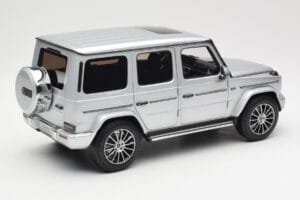 Mercedes G-Class G 500 W463A Iridium Silver Metallic Minichamps 1:18 113037112 Metall — Bild 3 von 8