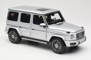Mercedes G-Class G 500 W463A Iridium Silver Metallic Minichamps 1:18 113037112 Metall — Bild 6 von 8