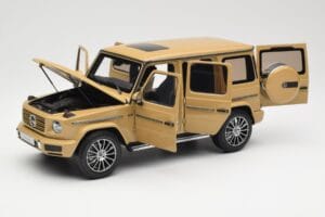 Mercedes G-Class G 500 W463A Solarbeam Yellow Metallic Minichamps 1:18 113037108 Metall — Bild 2 von 8