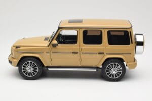 Mercedes G-Class G 500 W463A Solarbeam Yellow Metallic Minichamps 1:18 113037108 Metall — Bild 4 von 8