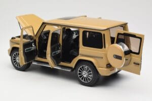 Mercedes G-Class G 500 W463A Solarbeam Yellow Metallic Minichamps 1:18 113037108 Metall — Bild 5 von 8