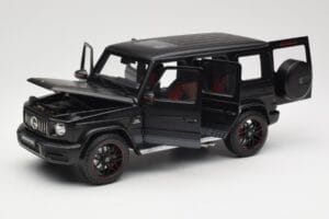 Mercedes G-Class G63 AMG W463A Matt Black Minichamps 1:18 110037064 Metall — Bild 2 von 8