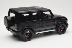 Mercedes G-Class G63 AMG W463A Matt Black Minichamps 1:18 110037064 Metall — Bild 3 von 8