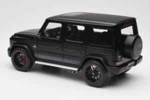 Mercedes G-Class G63 AMG W463A Matt Black Minichamps 1:18 110037064 Metall — Bild 7 von 8