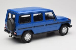 Mercedes G-Class W460 LWB Dunkelblau Minichamps 1:18 155038100 Metall — Bild 2 von 6
