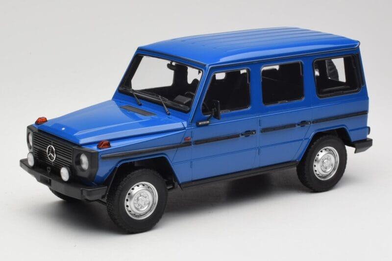 Mercedes G-Class W460 LWB Dunkelblau Minichamps 1:18 155038100 Metall