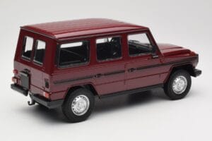 Mercedes G-Class W460 LWB Dunkelrot Minichamps 1:18 155038102 Metall — Bild 2 von 6