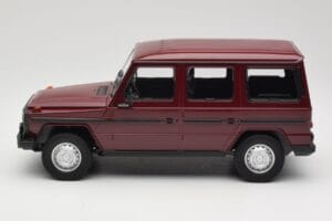 Mercedes G-Class W460 LWB Dunkelrot Minichamps 1:18 155038102 Metall — Bild 3 von 6