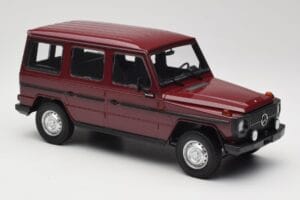 Mercedes G-Class W460 LWB Dunkelrot Minichamps 1:18 155038102 Metall — Bild 4 von 6